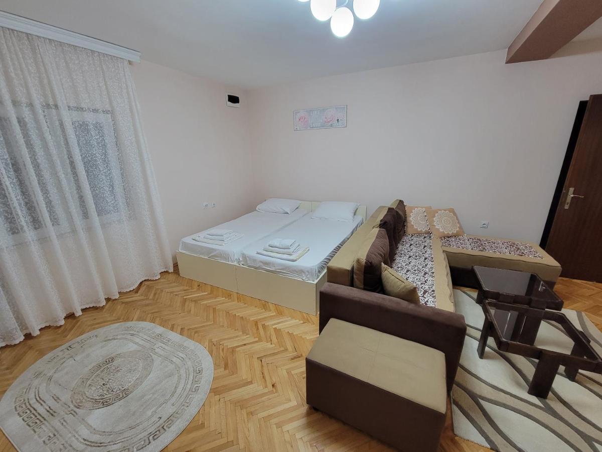 Stavrov Apartment Negotin Dış mekan fotoğraf